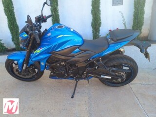 Moto Suzuki GSXS 750 GSXS 750 por R5000000 em JA SP