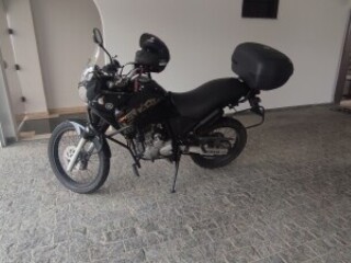 Moto Yamaha XTZ 250 Tenere XTZ 250 Tenere por R1700000 em GASPAR SC