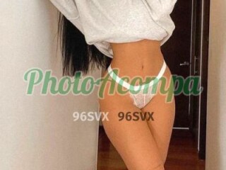 Tiffany uma belssima ninfeta morena discreta e educada 