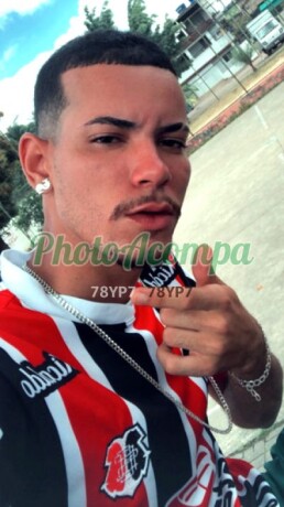 mateus-magrinho-safado-com-cara-de-mal-vem-se-satisfazer-comigo-big-1