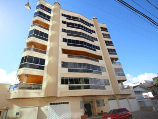 Apartamento de temporada em MEIA PRAIA, Itapema Santa Catarina. LINDO E AMPLO APARTAMENTO QUADRA DO MAR EM MEIA PRAIA - ITAPEMA