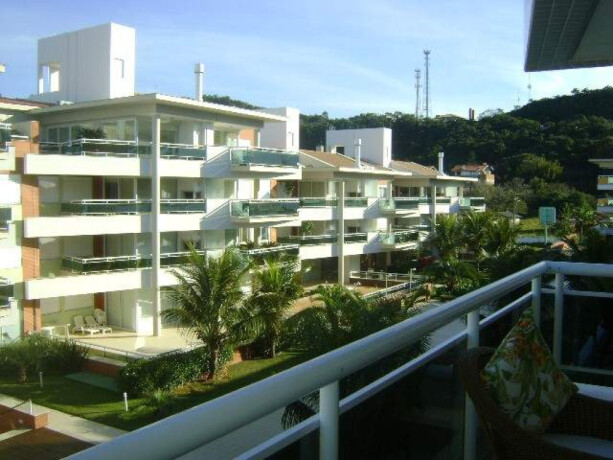 apartamento-de-temporada-em-praia-brava-florianopolis-santa-catarina-agbr-03-apartamento-em-praia-brava-florianopolis-big-1