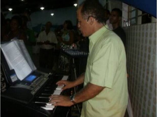 teclado-guitarra-e-voz-amaralina-encontre-djs-para-festa-e-musicos-big-0